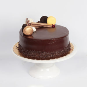 Oblany ciemną czekoladą Tort Okazjonalny