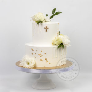 Tort na Chrzest - piętrowy krem + kwiaty 2